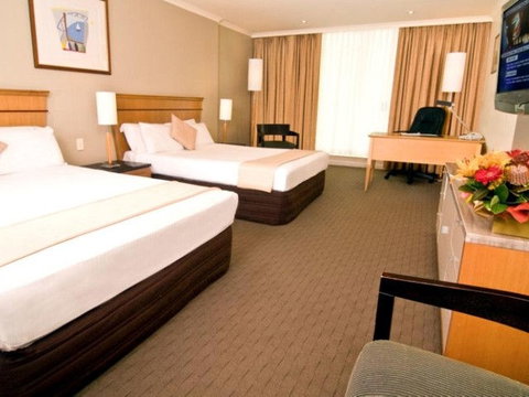 Radisson Hotel & Suites Sydney - Accommodation Cairns 1