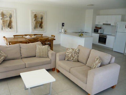 Regatta Riverfront Apartments - Accommodation Cairns 7