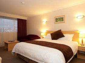 BEST WESTERN Balmoral Motor Inn - Accommodation Cairns 1