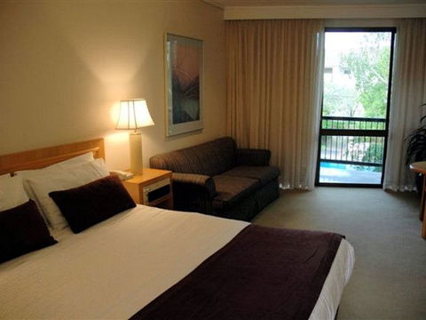 Sandown Regency & Serviced Apartments - Accommodation Cairns 2