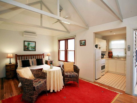 The Bank Guesthouse - Accommodation Cairns 3