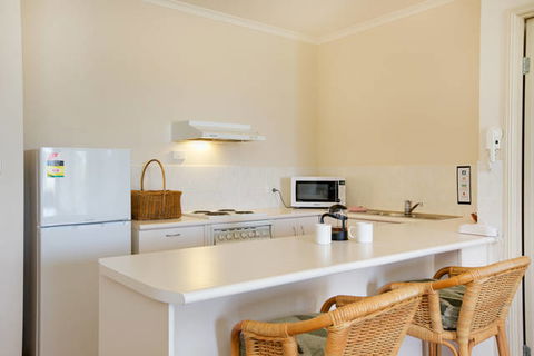 Tropic Towers Apartments - Accommodation Cairns 7