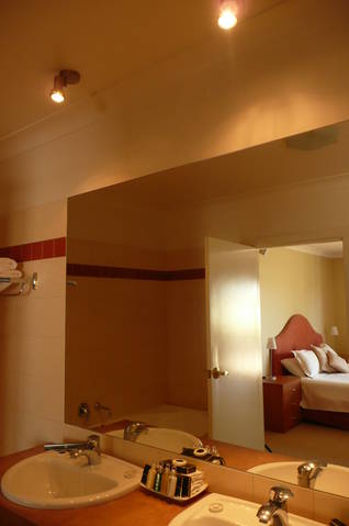 Wagga RSL Club Motel And Apartments - Accommodation Cairns 3