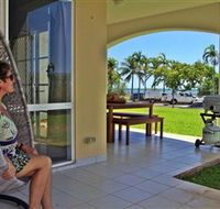 Absolute Beachfront Apartment - Accommodation Cairns