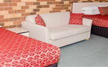 Highway Inn Motel - Hay - Accommodation Cairns 2
