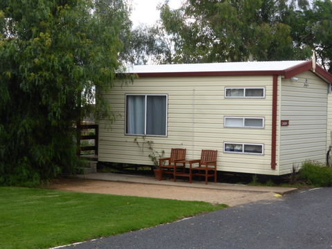 Peak Hill Caravan Park - Accommodation Cairns 0