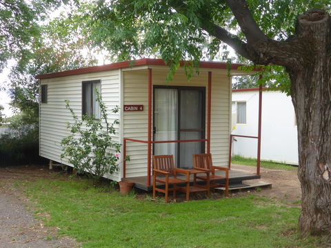 Peak Hill Caravan Park - Accommodation Cairns 2