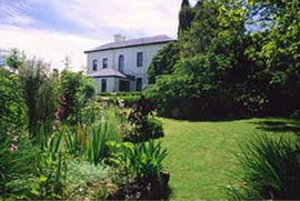 Mount Stuart House - Accommodation Cairns 0