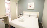 Snooze Inn - Accommodation Cairns 2