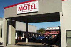 Downs Motel - Accommodation Cairns 0