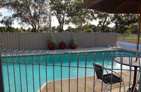 Mia Motel - Accommodation Cairns 0