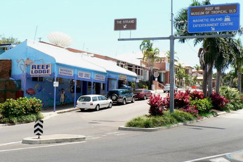 Reef Lodge Backpackers - Accommodation Cairns 0