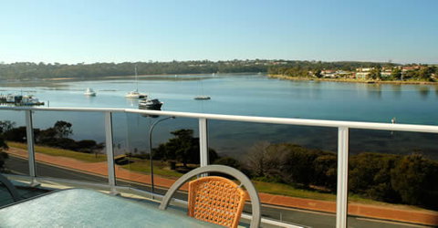 Albacore Luxury Holiday Apartments - Accommodation Cairns 3