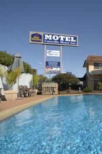 Caravilla Motel - Accommodation Cairns 0