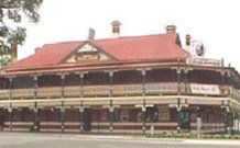 The New Coolamon Hotel - Coolamon - Accommodation Cairns 0