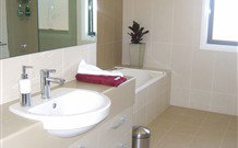 Wangi Sails Bed And Breakfast - - Accommodation Cairns 3