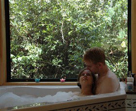 Ravensbourne Forest Chalets - Accommodation Cairns 0