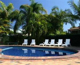 Alex Beach Cabins And Tourist Park - Accommodation Cairns 1
