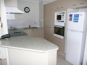 Pelican Cove Apartments - Accommodation Cairns 3