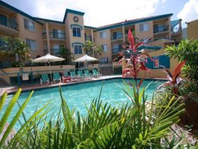 Paradise Isles - Accommodation Cairns 0