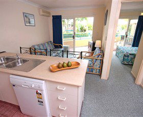 Paradise Isles - Accommodation Cairns 3
