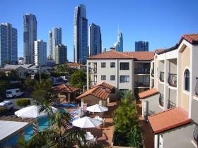 Chevron Palms Resort - Accommodation Cairns 0
