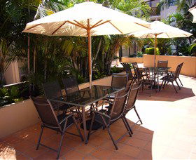 Chevron Palms Resort - Accommodation Cairns 3