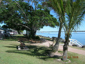 Burrum Heads Beachfront Tourist Park - Accommodation Cairns 0