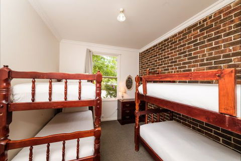 Federation Gardens And Possums Hideaway - Accommodation Cairns 4