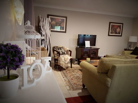 Huntington Cottage - Accommodation Cairns 2