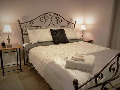 Huntington Cottage - Accommodation Cairns 6