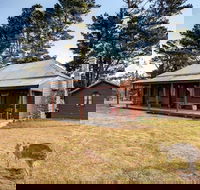 The Pines Cottage - Accommodation Cairns