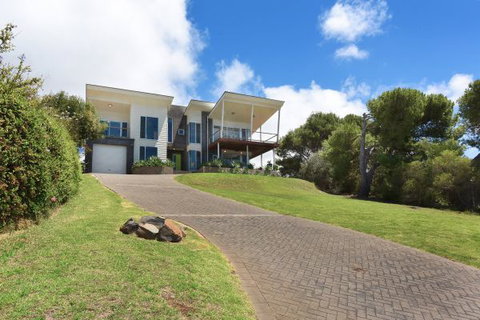 The Observatory - Accommodation Cairns 2