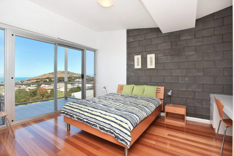 The Observatory - Accommodation Cairns 5