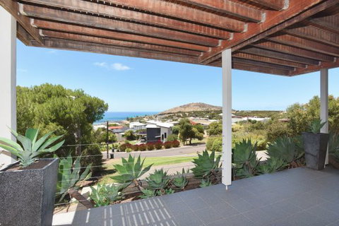 The Observatory - Accommodation Cairns 9