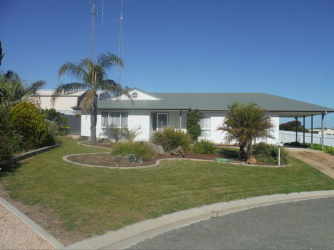 Alilly - Accommodation Cairns 0
