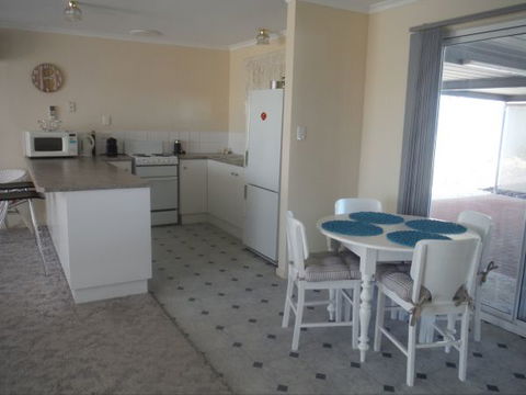 Alilly - Accommodation Cairns 2