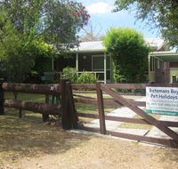 Grantham House  Pet Friendly Holiday Home - Accommodation Cairns