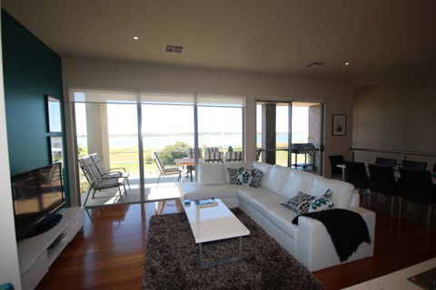 LJ Hooker Goolwa Holiday Rentals - 42 Underwood Avenue, Goolwa Beach - Accommodation Cairns 0