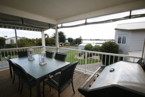 LJ Hooker Goolwa Holiday Rentals - 42 Underwood Avenue, Goolwa Beach - Accommodation Cairns 6