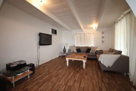 LJ Hooker Goolwa Holiday Rentals - 42 Underwood Avenue, Goolwa Beach - Accommodation Cairns 10