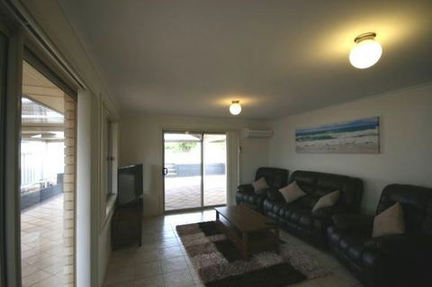 LJ Hooker Goolwa Holiday Rentals - 42 Underwood Avenue, Goolwa Beach - Accommodation Cairns 22