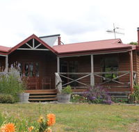 Eagle's Roost Farmstay BB - Accommodation Cairns