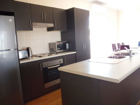 Four Seas - Accommodation Cairns 2