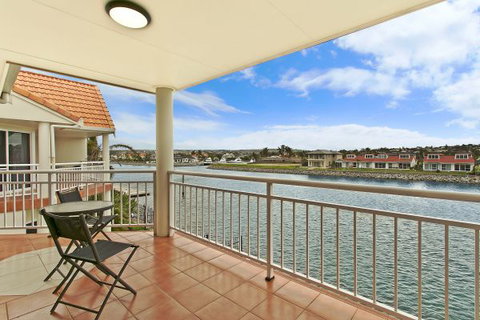 SALT Waterfront Apartment - Accommodation Cairns 5