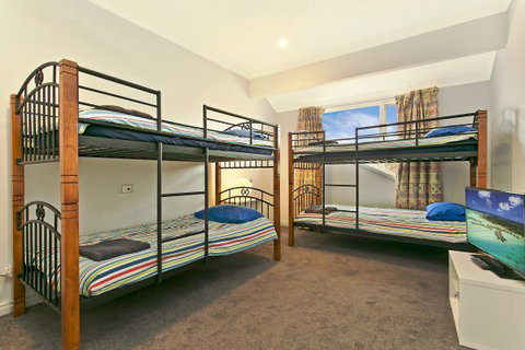 SALT Waterfront Apartment - Accommodation Cairns 7