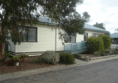 Rainbow Motor Lodge Pot Of Gold - Accommodation Cairns 4