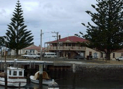 Port Albert Hotel - Accommodation Cairns