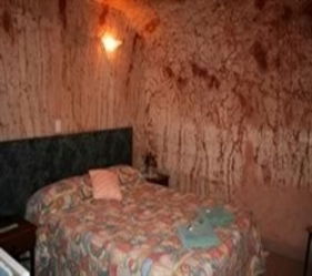 Radeka Downunder Underground Motel And Backpackers Inn - Accommodation Cairns 2