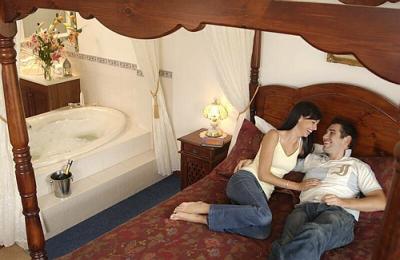 Wine & Roses Bed & Breakfast - Accommodation Cairns 5